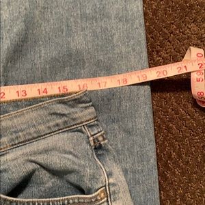 Hudson blue jeans size 32x31.